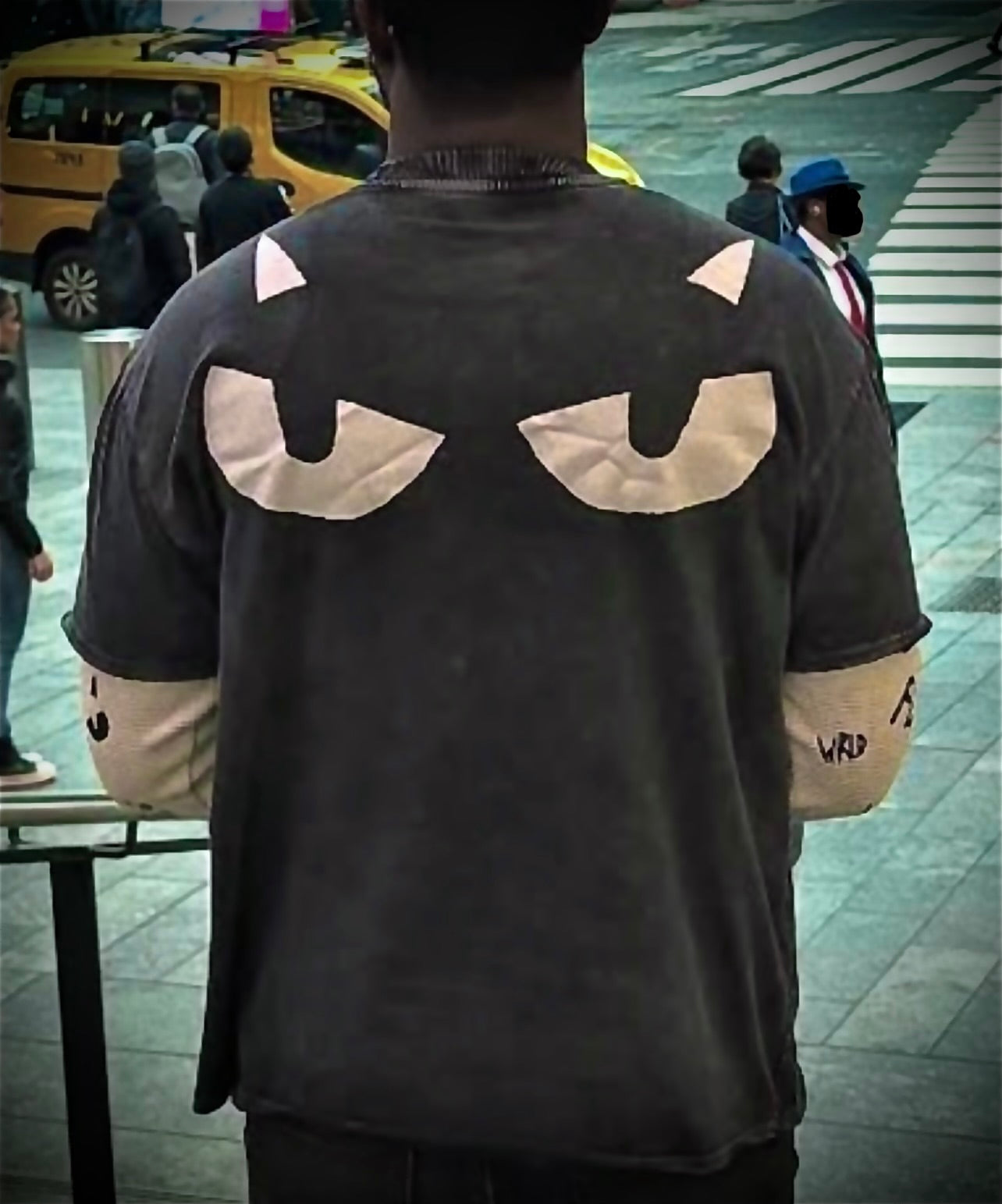 “WrldEndFlea” destressed long-sleeved tee